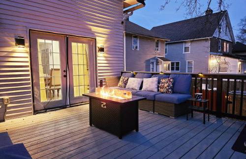 15min to Lincoln Ecuador vs Ivory Coast, Sleeps 12 - Foto 5