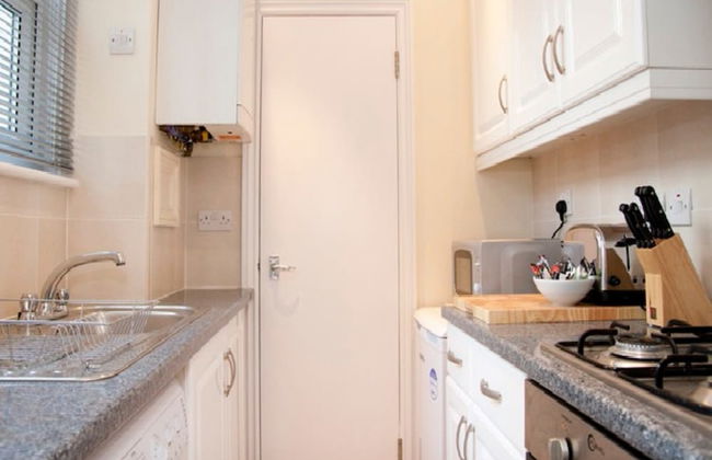 SHQ Apartments - Photo 32