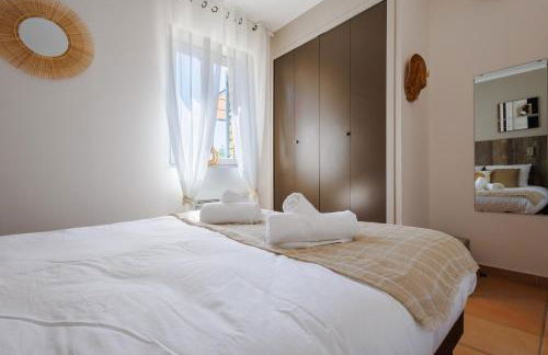 Lou Karo - Piscine partagée - Parking privé - Photo 11