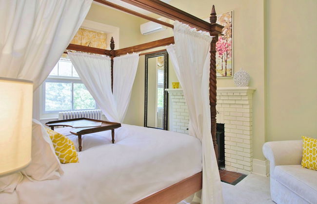 All Suites Whitney Manor - Photo 5