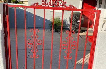 Naturally Modest & Quiet - Foto 16