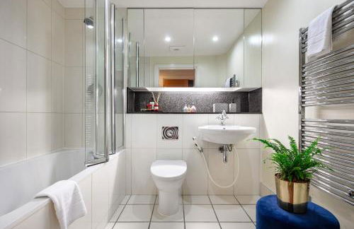 BEST THAMES VIEWS in TOWN! LARGE LUXXE NOMAD DESIGN FAMILY HOMES المساحة والأناقة تلتقي مع الراحة العربية - Foto 72