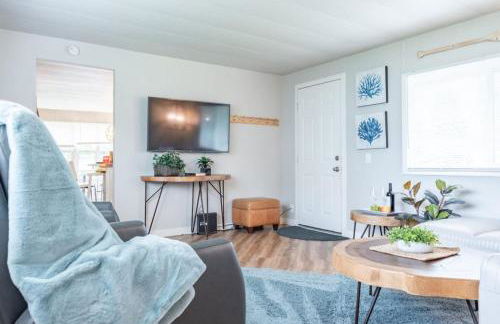 Cozy and Stylishly-Walk To The Beach - Sleeps 5 - Foto 9