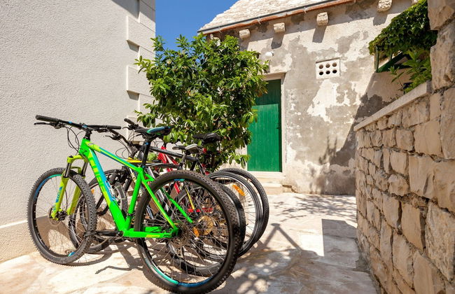 Beautiful Holiday Home on the Island Brac, With the Sea and a Small Beach in Front of the Door - Foto 20