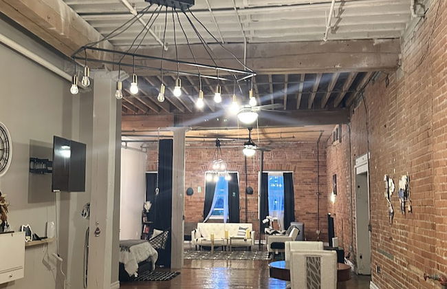 Queen G Investments 1 Bedroom Apts by RedAwning - Foto 26