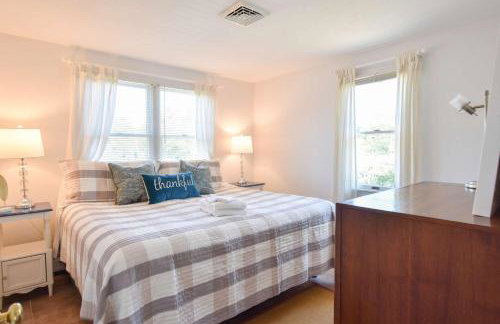 Beach House Short Walk to Kingsbury Beach - Foto 13