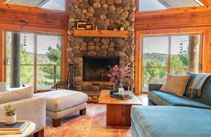 Secluded w/ Deck Views, Hot Tub, & Ping Pong Hudson in the Berks by Avantstay - Foto 4