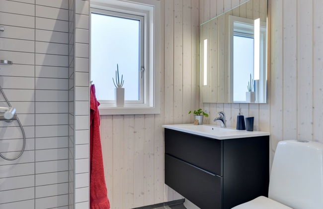 "Sighfrith" - 150m from the sea - Photo 34