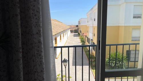 La Bodega del Mar - Luminoso y céntrico apto con piscina en verano y parking - Foto 5