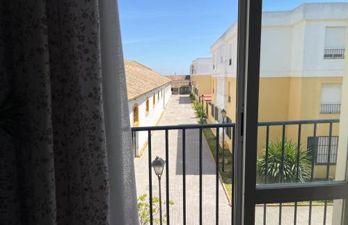 La Bodega del Mar - Luminoso y céntrico apto con piscina en verano y parking - Foto 5