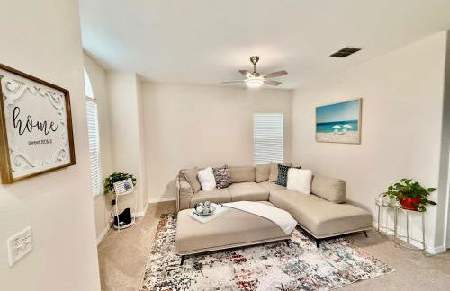 Luxury Village 4BR Pool Home near Disney Parks - Foto 8