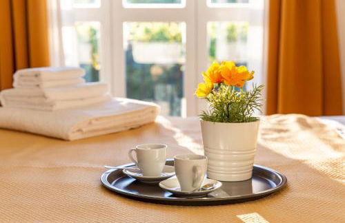 Rent Apartment - Stylish House Free WiFi-Parking-Airport - Photo 6