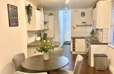 Amazing location 20 min to center - Foto 1