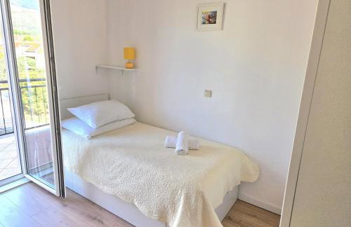 Apartman Sofia za 3 s parking blizu centra - Photo 15