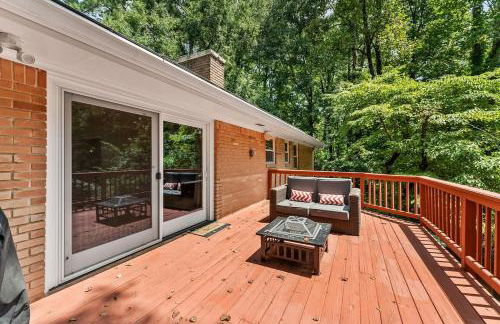 Large House Near Truist Field 15 mins to ATL and Six Flags - Foto 23