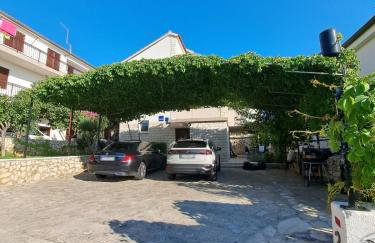 Apartments Ana Žaborić, 50 m od šljunčane plaže - Foto 37