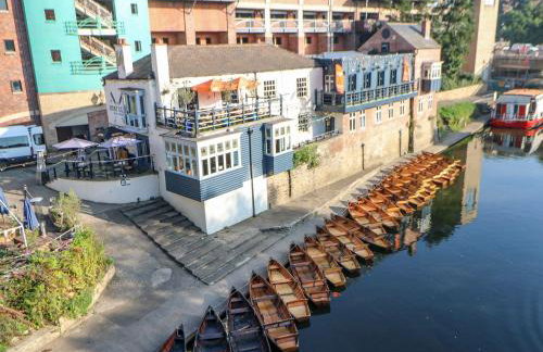 Stackyard - Photo 53