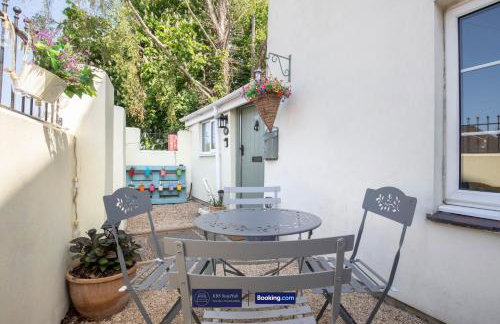 Charming 2-BR Cottage in Stonehouse with Courtyard Garden and Log Fire - Foto 25