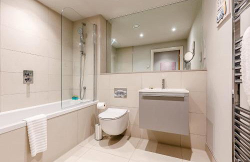 Harbours Edge - Front-Line Harbour Views - Photo 9