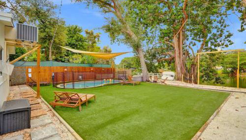 Lakefront Villa with Heated Pool Kayaks and Outdoor Fun - Foto 1