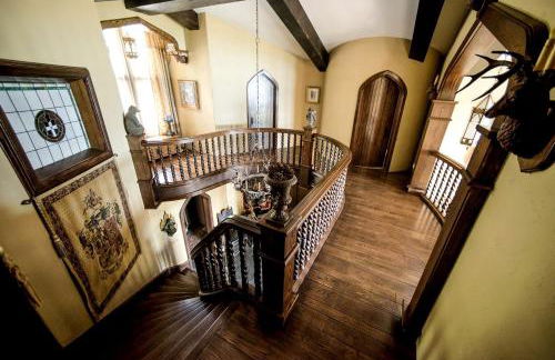 Regal Suite Rental in Breathtaking Castle near Lake George, Upstate New York - Foto 40