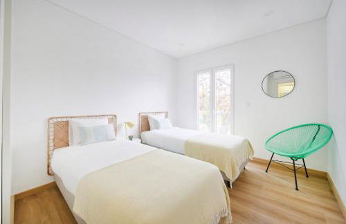 Beachside Modern Flat with AC, By TimeCooler - Foto 31