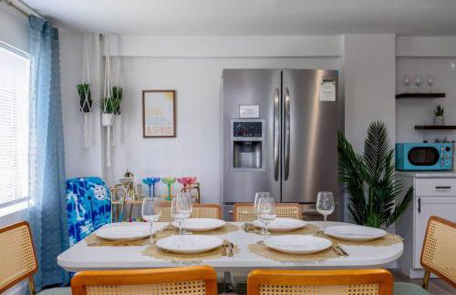 Cocoa Hideaway with Air Hockey, Darts and Beach Gear - Foto 50