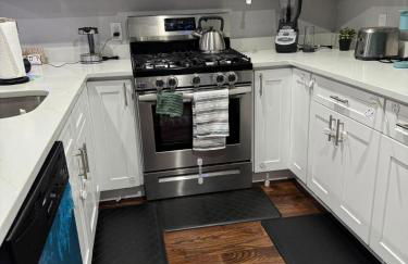 Cozy 3-Bedroom Apartment in Newark near NYC - Foto 18