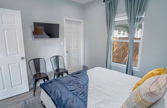 Delightfully Renovated 4 Br/2 BA Near DT Riverwalk - Foto 6