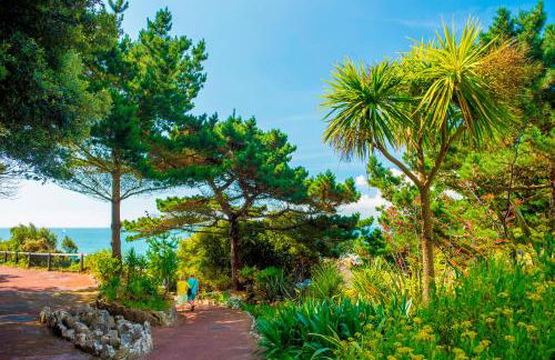 MOONGATE by BOURNECOAST - A Delightful Chalet Bungalow with a Garden and Parking - HB10672 - Foto 61