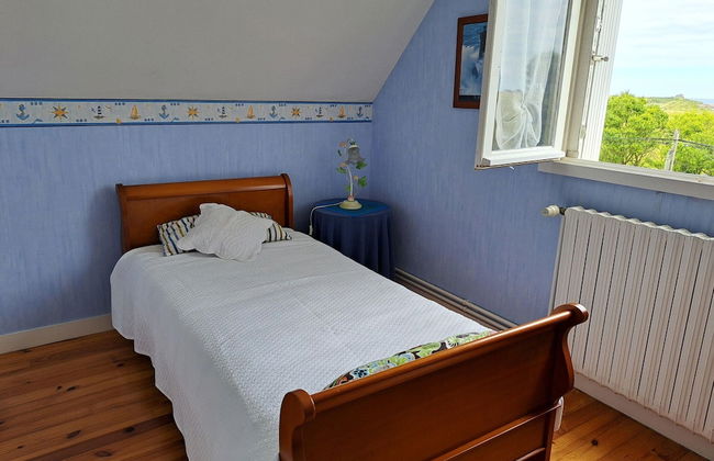 House in Treompan Near Sandy Beach - Photo 2