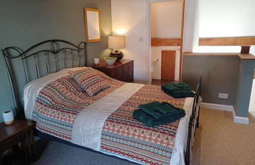 The Studio Loft - A cosy town centre apartment - Photo 12