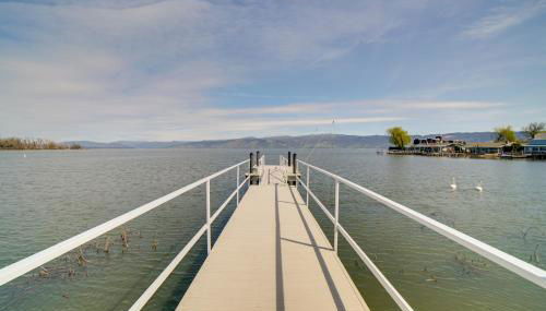 Waterfront Lakeport Rental Home with Private Dock! - Foto 2