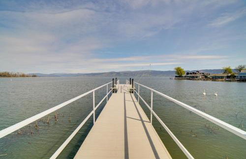 Waterfront Lakeport Rental Home with Private Dock! - Foto 2