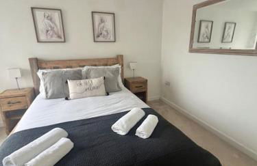 Corner House- hot tub and outdoor fireplace - Foto 21