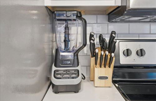 downtown Indy with Fire Pit and Free Parking - Foto 16