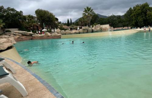 Villa de Charme 60 m2 Piscines Tennis Loisirs Inclus Residence Premiun Pierre et Vacances Les Restanques du Golfe de Saint Tropez - Foto 2