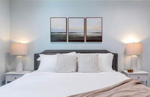 Modern Mountain View Getaway w Huge Outdoor Space - Foto 33