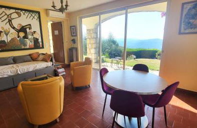 "La Colombe sous les Oliviers" Gîte jusqu'à 4 personnes - 75m2 - Sur Boooking - Rez de jardin Piscine Vue mer et lac - Foto 21