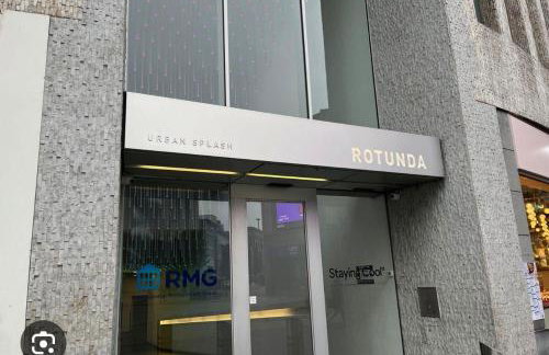 #25 World Famous Rotunda 18th floor skyline views - Near Bullring - Sleeps 4 - "Perfect for contractors and families" - Foto 2