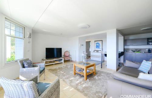 Aux Premières Loges - Foto 20