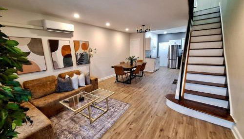 Bi-Level 3 BR plus Finished Basement that Sleeps 12 - Foto 3