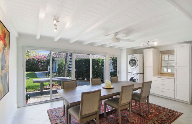 La Casa Blanca Minutes From the Beach! - Foto 18