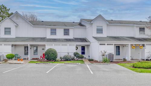 Porch and Water Views Getaway in Mallard Lakes - Foto 4