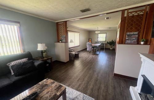 Spacious Lake Retreat for Families - Foto 40