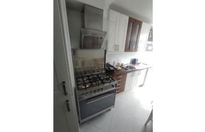 Large Contemporary Apartment with Three-Bedroom - Foto 11