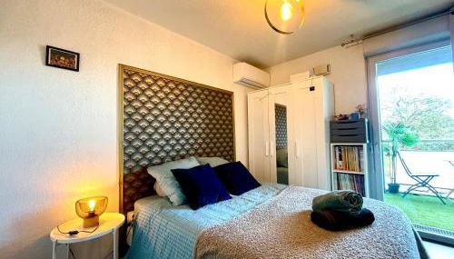 Bel Appart avec 2 chambres - Parking et Clim - Métro Argoulets - Foto 2