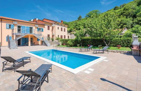 3 Bedroom Amazing Home In Plomin - Foto 1