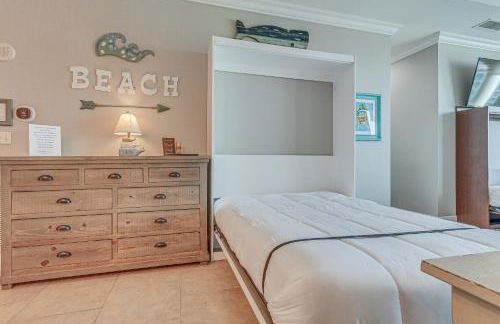 Pensacola Beach Penthouse with View and Pool Access! - Foto 10
