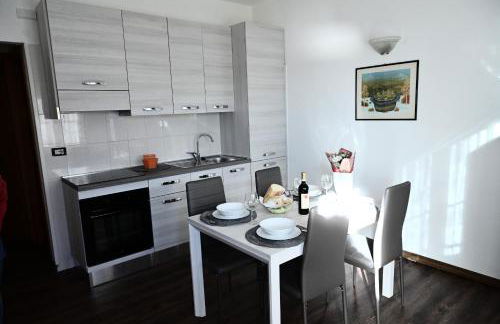 Casa Elka Residence Lake view and pool by Garda Domus Mea - Photo 13